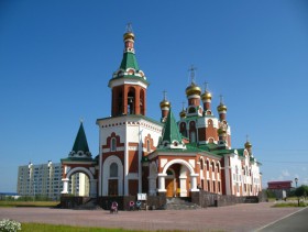 Усинск. Церковь Воскресения Христова