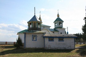 Спаспоруб. Церковь Николая и Александры, царственных страстотерпцев