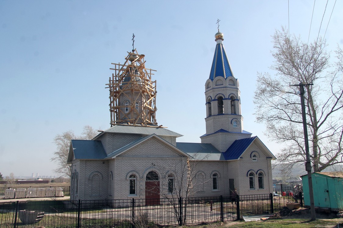 Каменно-Верховка. Церковь Введения во храм Пресвятой Богородицы. фасады