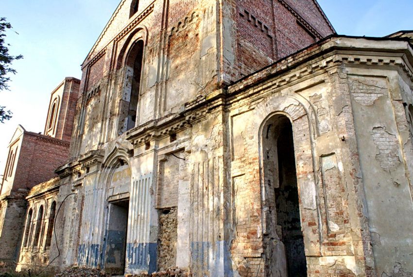 Церковь Флора и Лавра, Пролетарск (Пролетарский район, Ростовская область). фасады