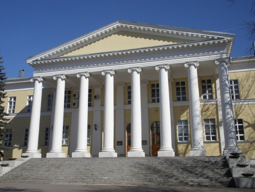 Домовая церковь Петра и Павла при Мариинской больнице, Тверской (Центральный административный округ (ЦАО), г. Москва). архитектурные детали, Вид на Мариинскую больницу с запада
