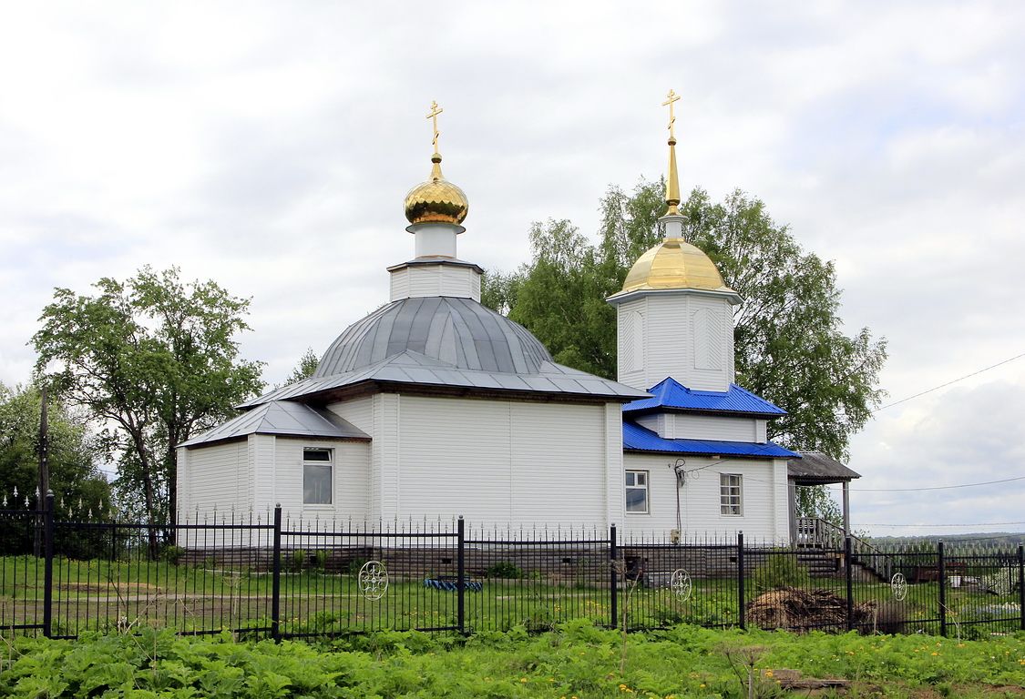 Летка. Церковь Спаса Преображения (новая). фасады