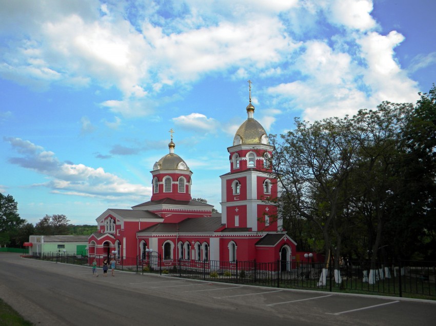 Николаевка. Церковь Николая Чудотворца. общий вид в ландшафте