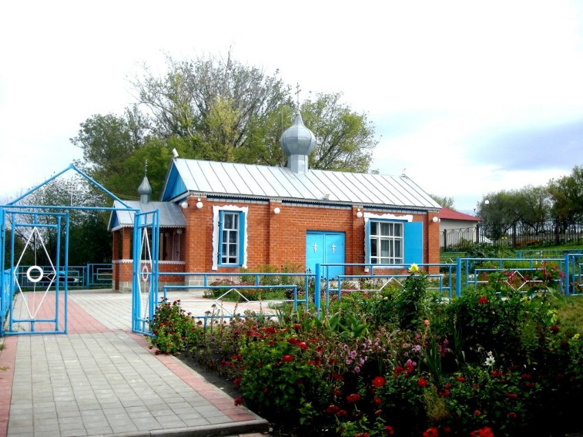Церковь Иоанна Богослова, Долгое (Вейделевский район, Белгородская область). общий вид в ландшафте