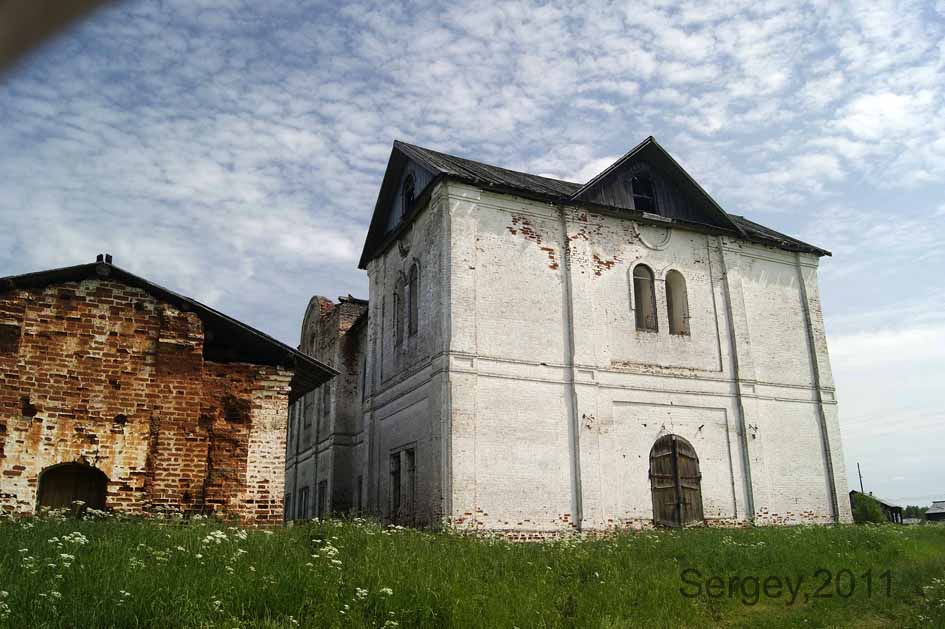 Весляна. Церковь Николая Чудотворца (новая). фасады