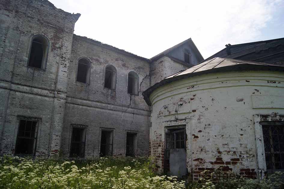 Церковь Николая Чудотворца (новая), Весляна (Княжпогостский район, Республика Коми). фасады