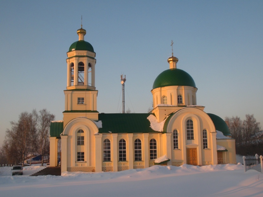 Ува. Церковь Иоанна Кронштадтского. общий вид в ландшафте