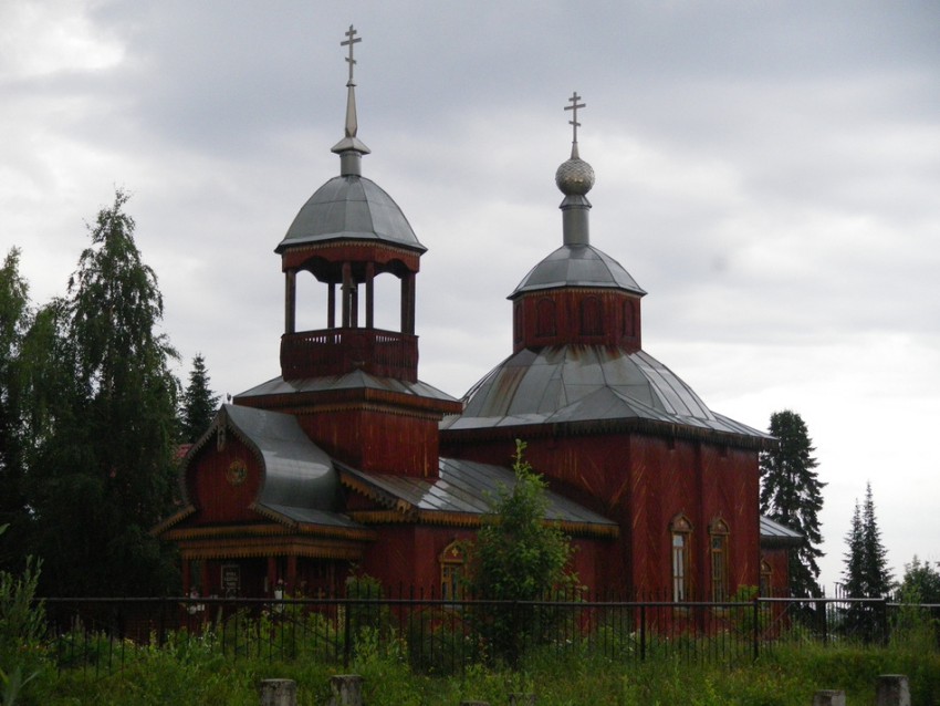 Церковь Троицы Живоначальной, Троицко-Печорск (Троицко-Печорский район, Республика Коми). общий вид в ландшафте