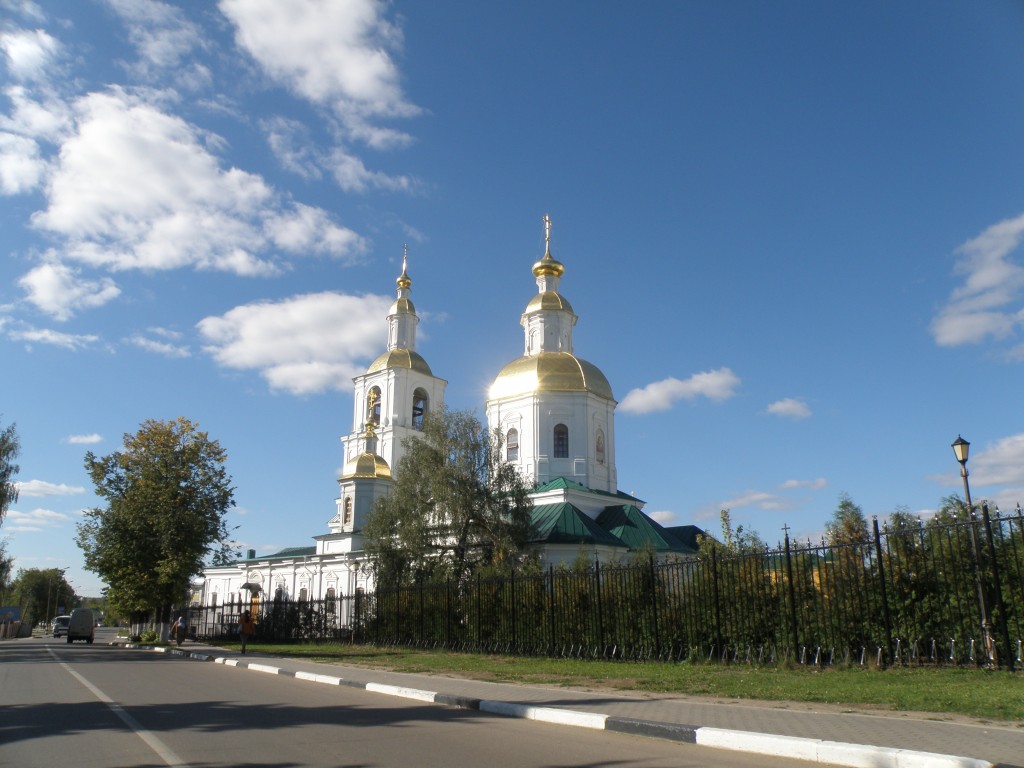 Дивеево. Серафимо-Дивеевский Троицкий монастырь. Церковь Рождества Христова. фасады