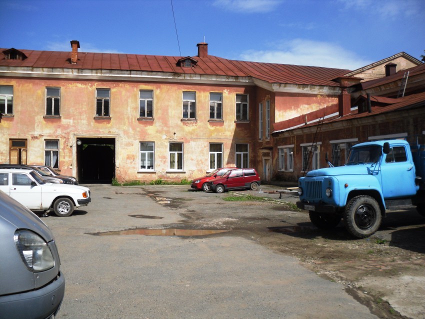 Пермь. Домовая церковь Николая Чудотворца в бывшем исправительном арестантском отделении. дополнительная информация, бывший тюремный двор