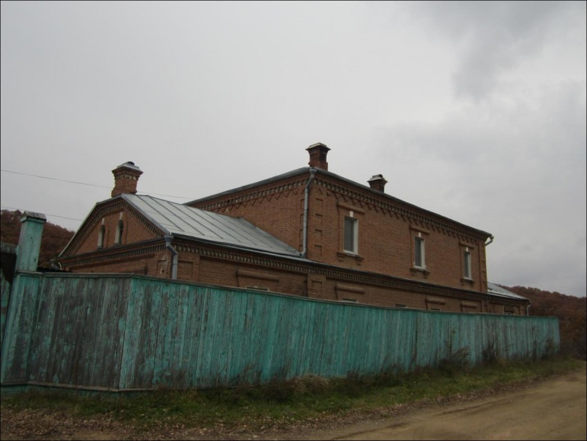 Троицкий Николаевский мужской монастырь, Горные Ключи (Кировский район, Приморский край). фасады
