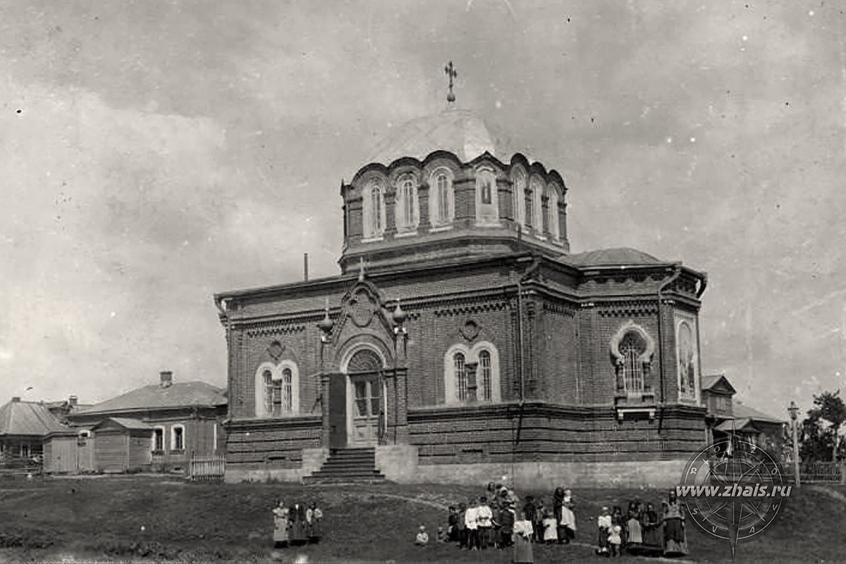 Фотография 1900-1902 гг. Церковь пока без колокольни., архивная фотография. Церковь Успения Пресвятой Богородицы, Ловецкие Борки (Луховицкий городской округ, Московская область)