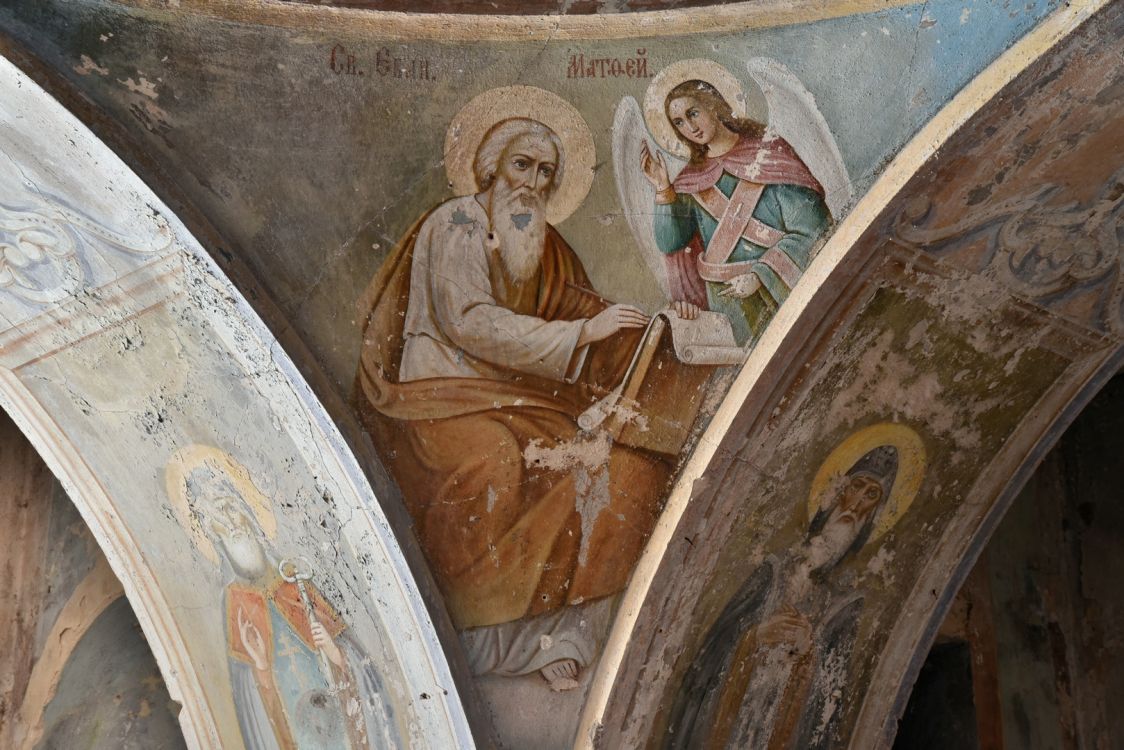 Неизвестная часовня, Сиговка (Осташковский городской округ, Тверская область). интерьер и убранство, Фрагмент храмовой живописи - Евангелист Матфей