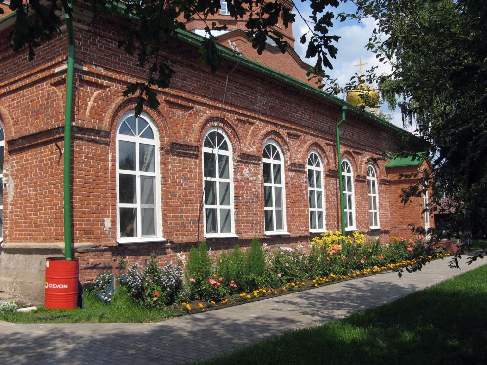 Церковь Троицы Живоначальной, Алнаши (Алнашский район, Республика Удмуртия). архитектурные детали, Южный фасад трапезной церкви