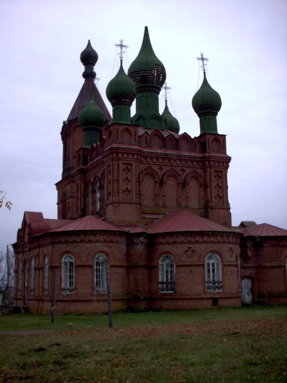 Тортым. Церковь Покрова Пресвятой Богородицы. фасады