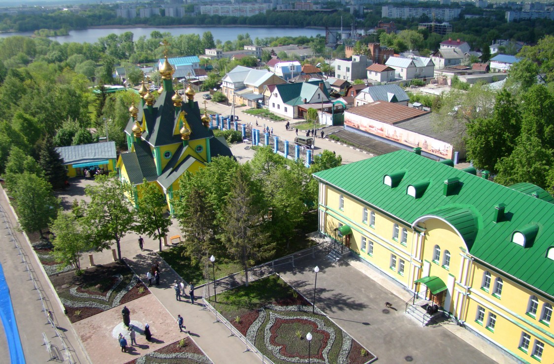 Церковь Всех Святых при соборе Вознесения Господня, Ульяновск (Ульяновск, город, Ульяновская область). общий вид в ландшафте, Вид с колокольни Спасо-Вознесенского собора