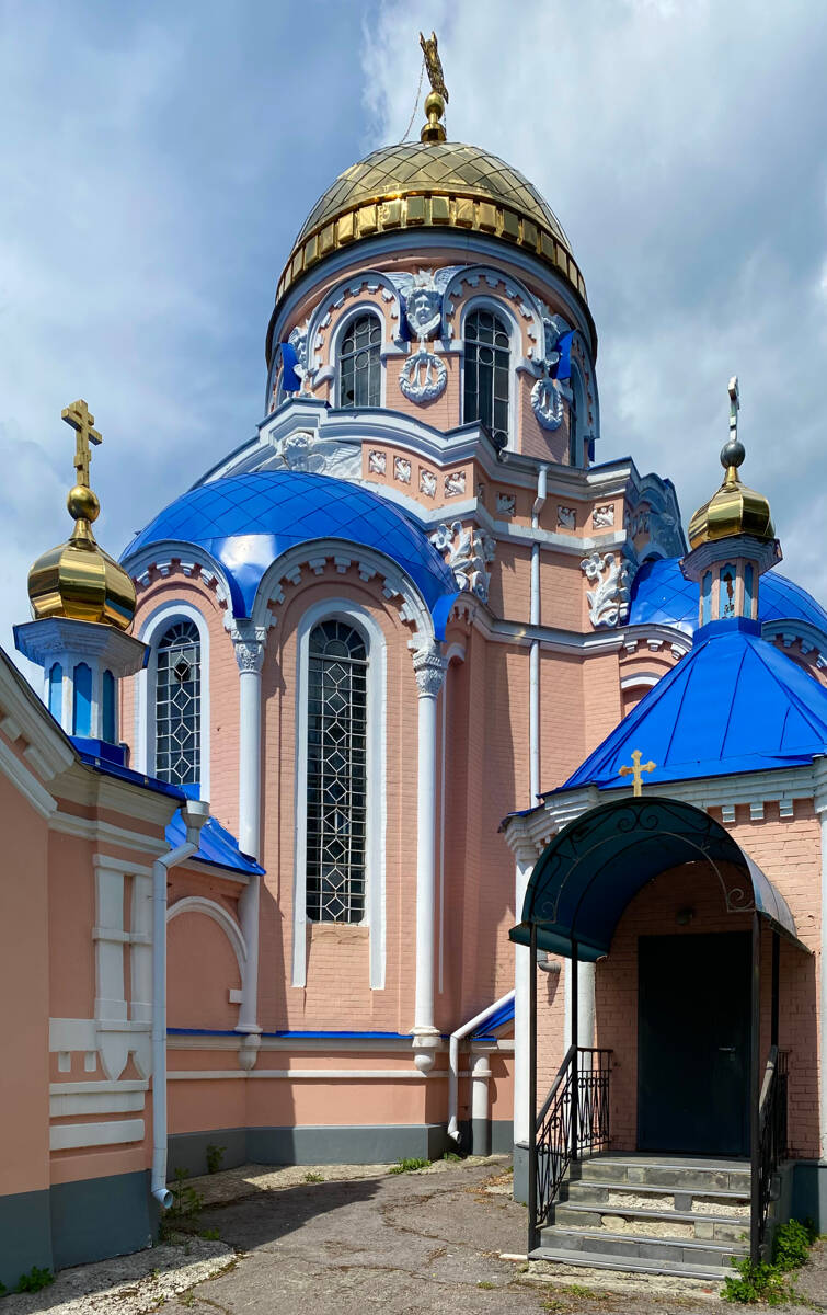 Церковь Воскресения Христова на Старом кладбище, Ульяновск (Ульяновск, город, Ульяновская область). архитектурные детали, Юго-восточный угол тетраконха