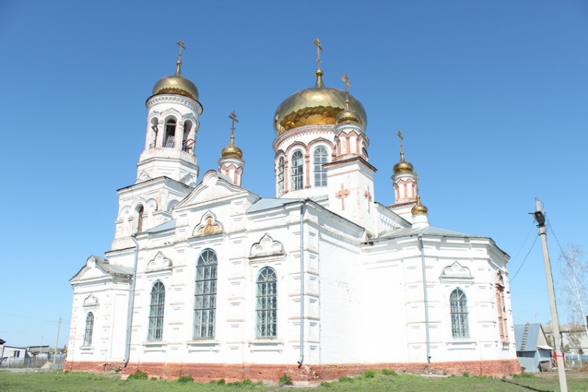 Церковь Рождества Христова, Лебяжье (Мелекесский район, Ульяновская область). фасады, Вид с юго-востока