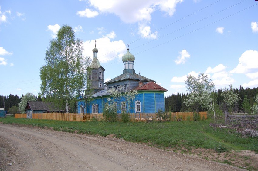 Плотниково. Церковь Прокопия Устюжского. общий вид в ландшафте