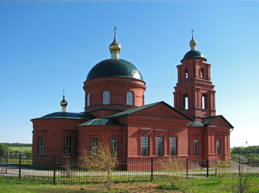 Малое Городище. Церковь Сергия Радонежского. общий вид в ландшафте
