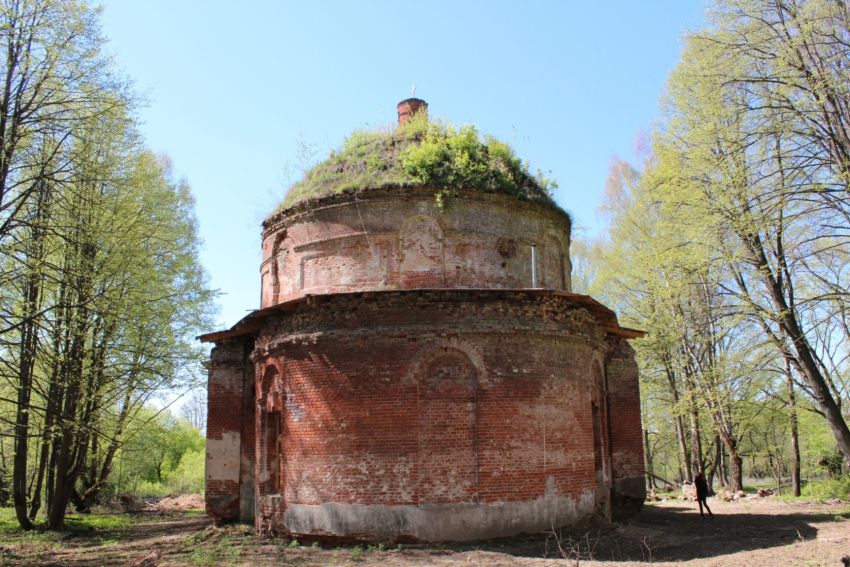 Церковь Казанской иконы Божией Матери, Маковцы (Дзержинский район, Калужская область). общий вид в ландшафте, Вид с востока