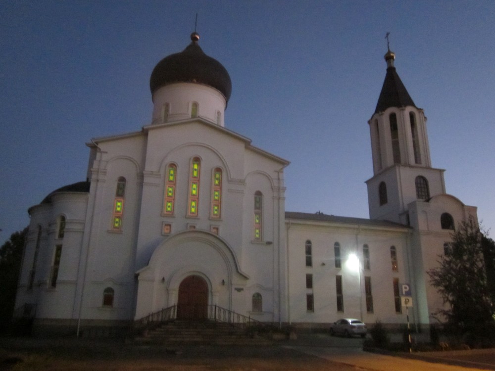 Ставрополь. Церковь Воздвижения Креста Господня (новая). фасады