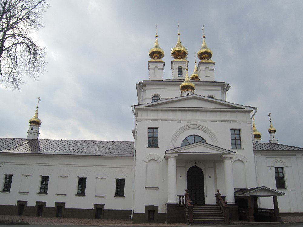 Иваново. Успенский мужской монастырь. Собор Успения Пресвятой Богородицы. дополнительная информация, Вид со стороны парка