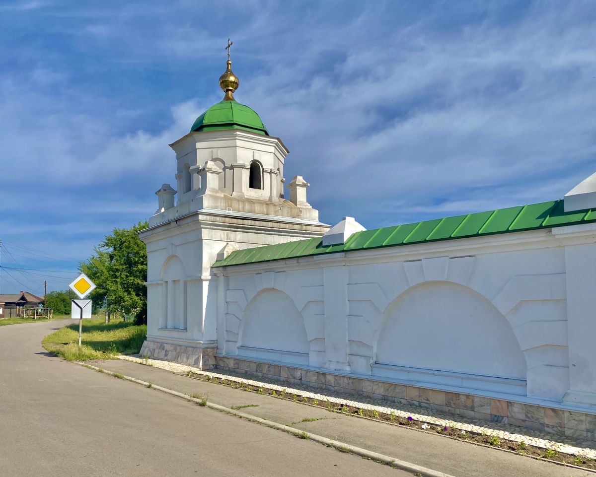 Троицкий Селенгинский мужской монастырь, Троицкое (Прибайкальский район, Республика Бурятия). дополнительная информация, Юго-западная башня с фрагментом ограды