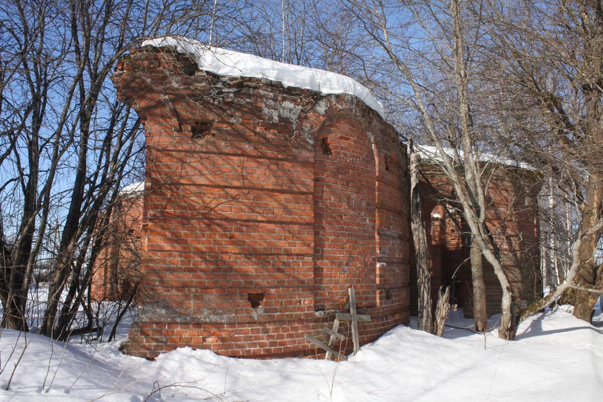Неизвестная церковь, Еднево (Волоколамский городской округ, Московская область). фасады