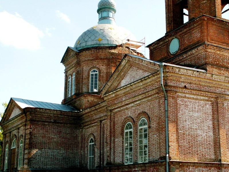 Церковь Покрова Пресвятой Богородицы, Бобрава (Беловский район, Курская область). архитектурные детали
