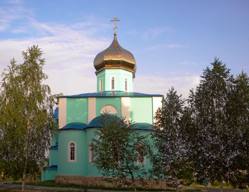 Глушково. Церковь Троицы Живоначальной. общий вид в ландшафте