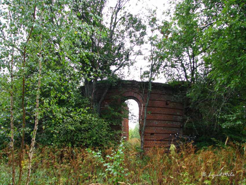 Неизвестная церковь, Еднево (Волоколамский городской округ, Московская область). архитектурные детали