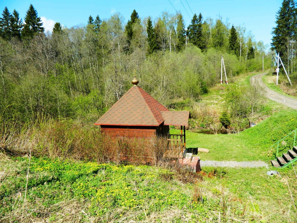 Часовня Серафима Саровского, Матрёнино (Волоколамский городской округ, Московская область). фасады