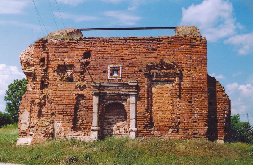 Церковь Троицы Живоначальной, Гати (Венёвский район, Тульская область). фасады