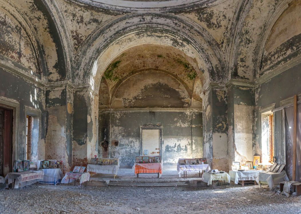 Церковь Михаила Архангела, Тулубьево (Венёвский район, Тульская область). интерьер и убранство, Интерьер, вид в сторону алтаря