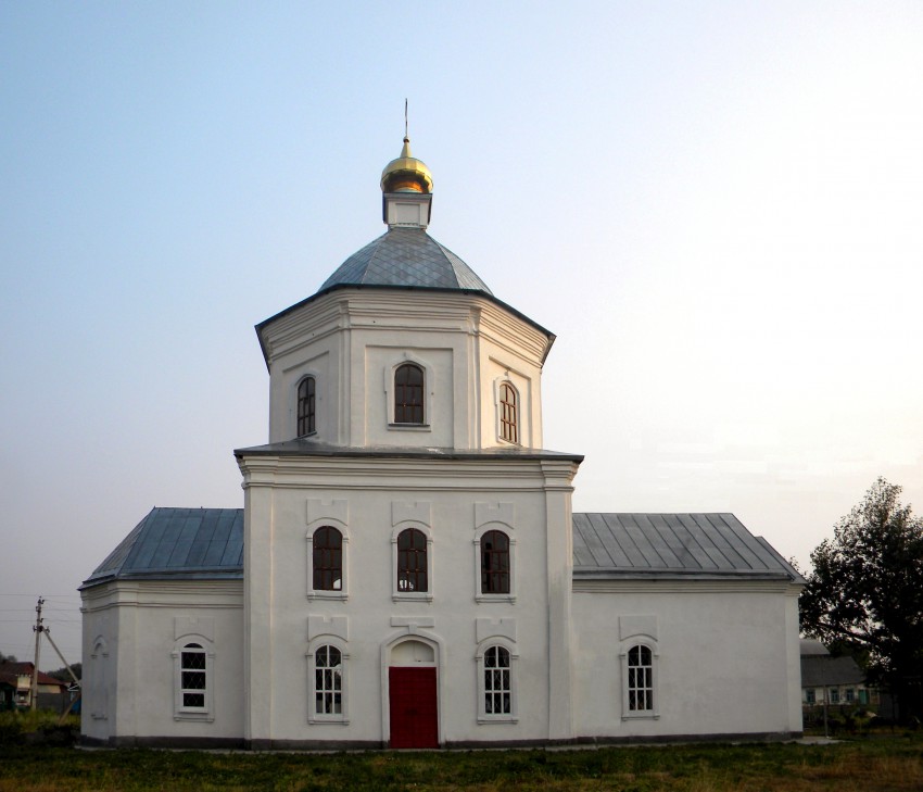 Церковь Покрова Пресвятой Богородицы, Жидеевка (Железногорский район, Курская область). общий вид в ландшафте