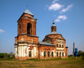 Рогозна. Церковь Воздвижения Креста Господня