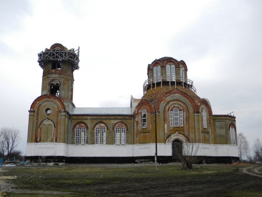 Церковь Ахтырской иконы Божией Матери, Верхняя Грайворонка (Касторенский район, Курская область). общий вид в ландшафте, церковь иконы Божией Матери Ахтырской и святителя Димитрия Ростовского
