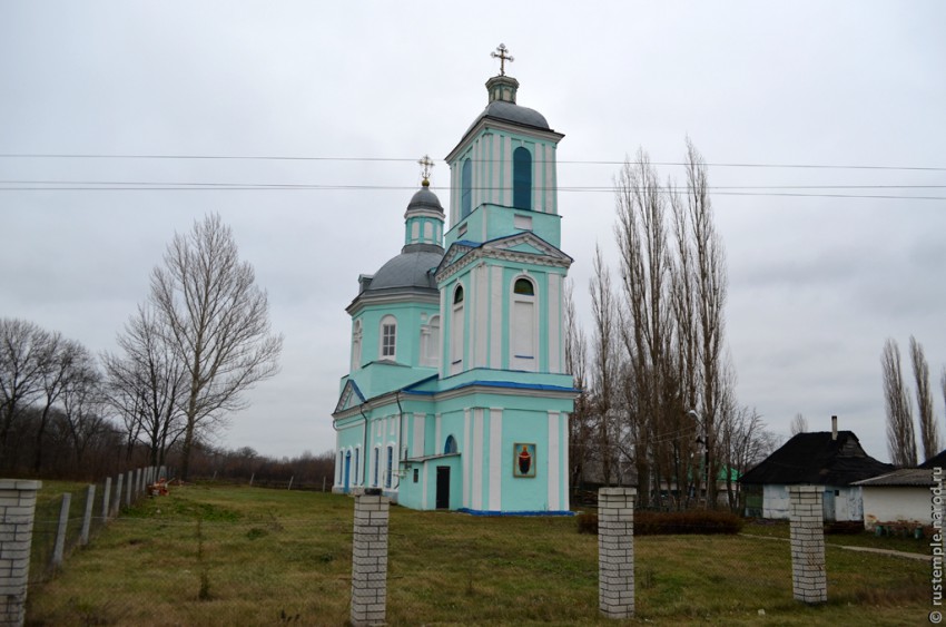 Церковь Покрова Пресвятой Богородицы, Красная Долина (Касторенский район, Курская область). общий вид в ландшафте