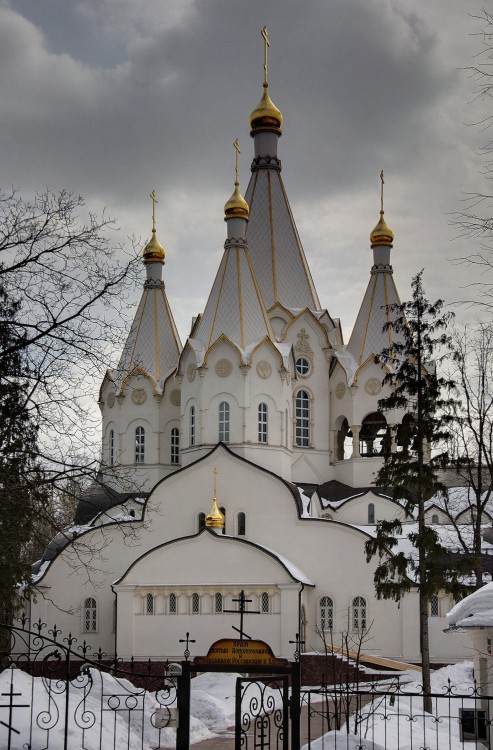 Церковь Новомучеников и исповедников Церкви Русской в Бутове (новая), Южное Бутово (Юго-Западный административный округ (ЮЗАО), г. Москва). фасады