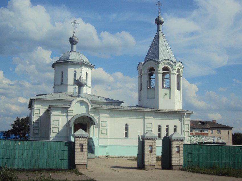 Харовск. Церковь Серафима Саровского. фасады