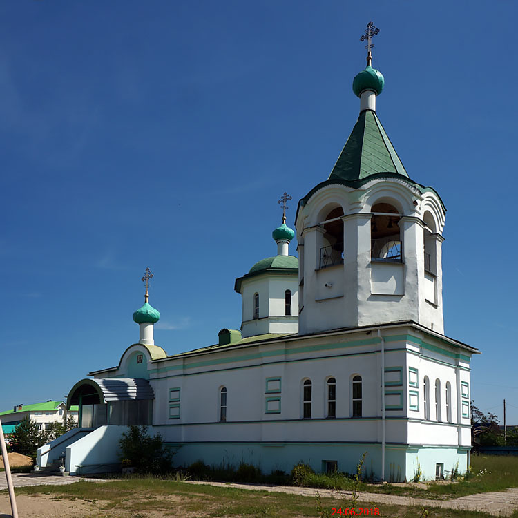 Харовск. Церковь Серафима Саровского. фасады