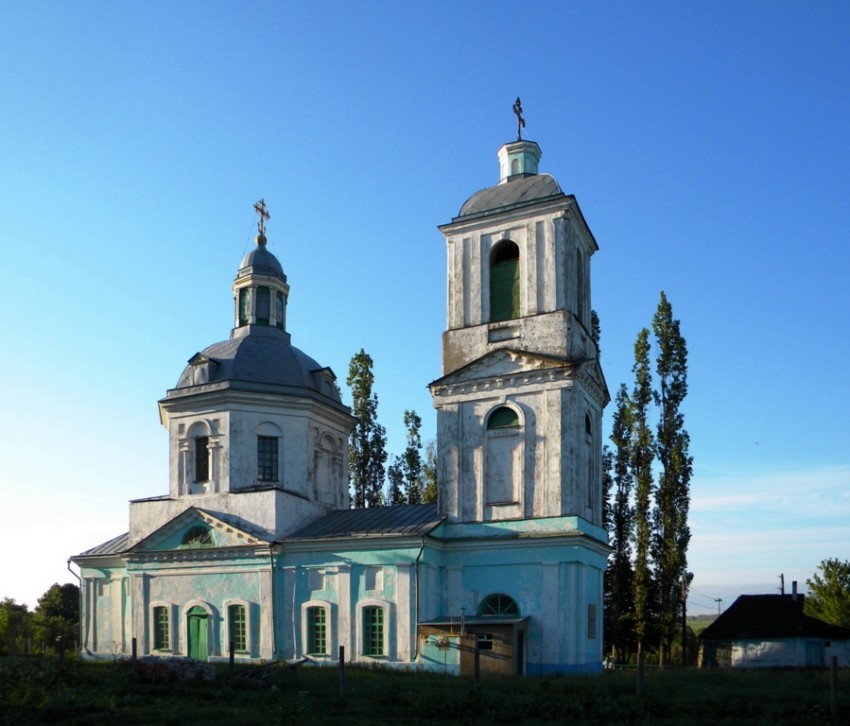 Церковь Покрова Пресвятой Богородицы, Красная Долина (Касторенский район, Курская область). общий вид в ландшафте