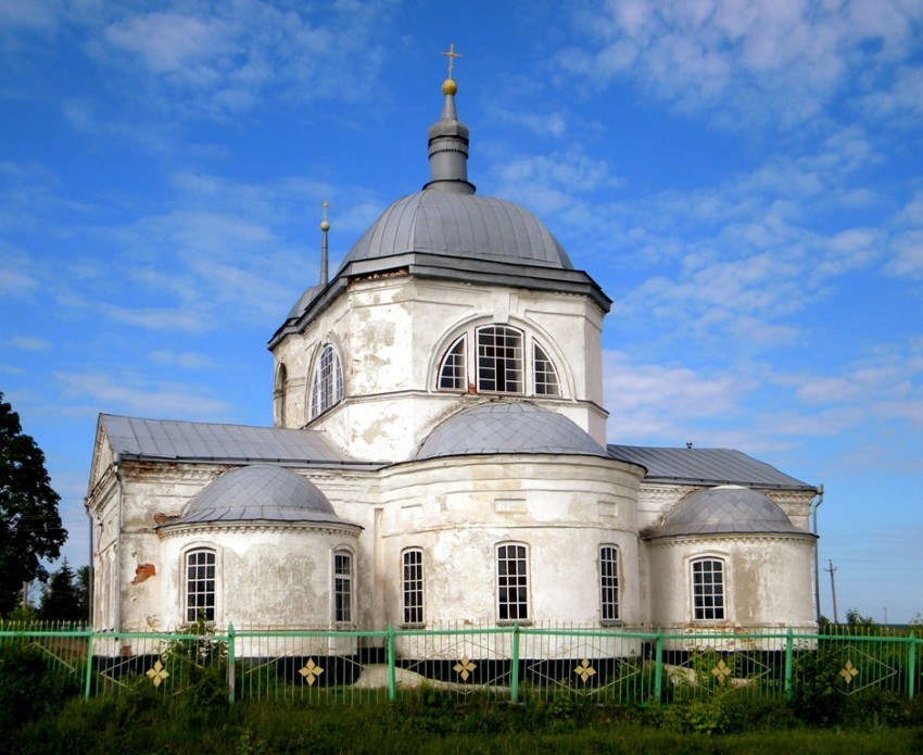 Успенка. Церковь Димитрия Солунского. общий вид в ландшафте