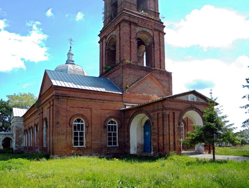 Церковь Троицы Живоначальной, Орехово (Касторенский район, Курская область). фасады