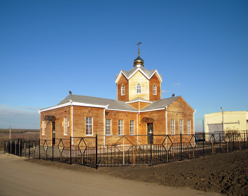 Церковь Покрова Пресвятой Богородицы, Захарово (Чернянский район, Белгородская область). общий вид в ландшафте
