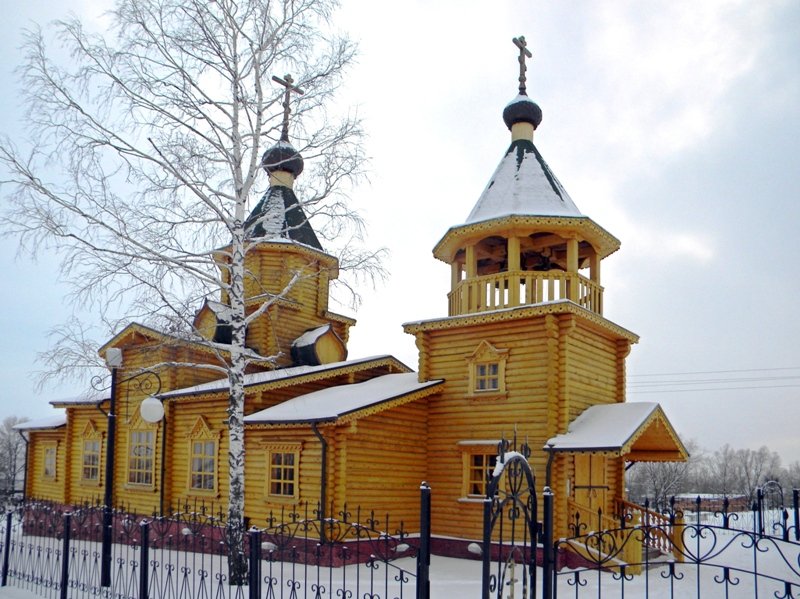 Церковь Троицы Живоначальной, Малотроицкое (Чернянский район, Белгородская область). общий вид в ландшафте
