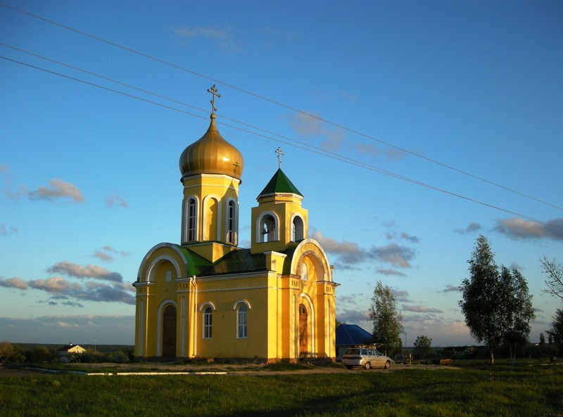 Белгородская область, Шебекинский район, Графовка. Церковь Иоанна Златоуста, фотография. общий вид в ландшафте