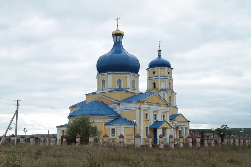 Церковь Петра и Павла, Неклюдово (Шебекинский район, Белгородская область). общий вид в ландшафте, Вид с северо-восточной стороны