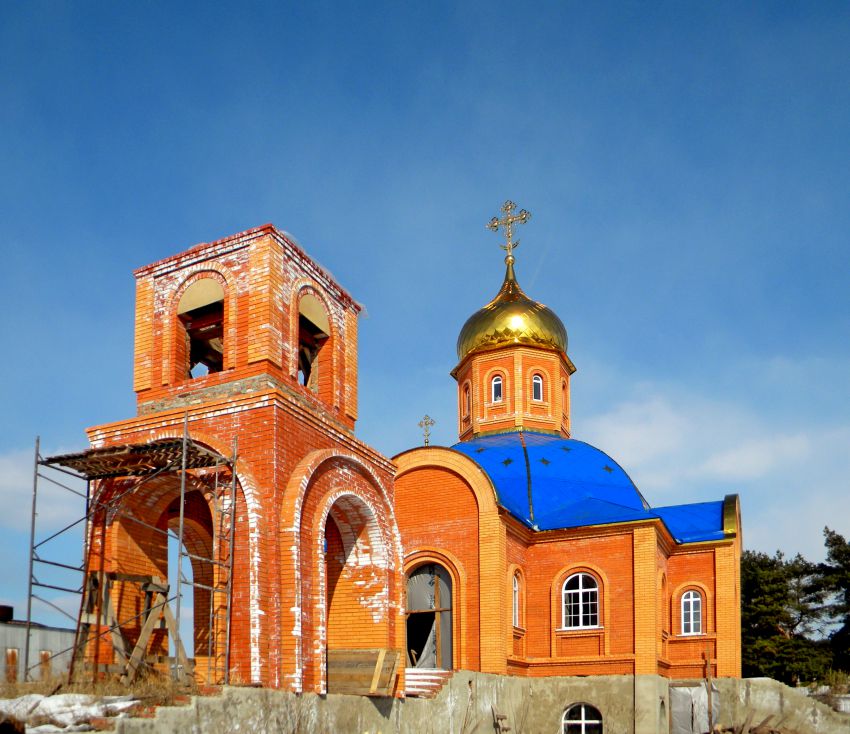 Церковь Покрова Пресвятой Богородицы (новая), Новая Таволжанка (Шебекинский район, Белгородская область). общий вид в ландшафте, Строящийся новый храм Покрова Пресвятой Богородицы 